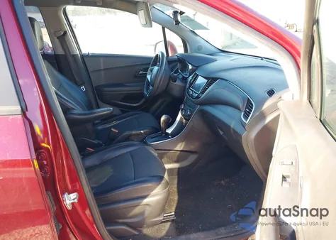 2021 Chevrolet Trax Fwd Lt z USA, uszkodzony, nr VIN KL7CJLSB3MB354340